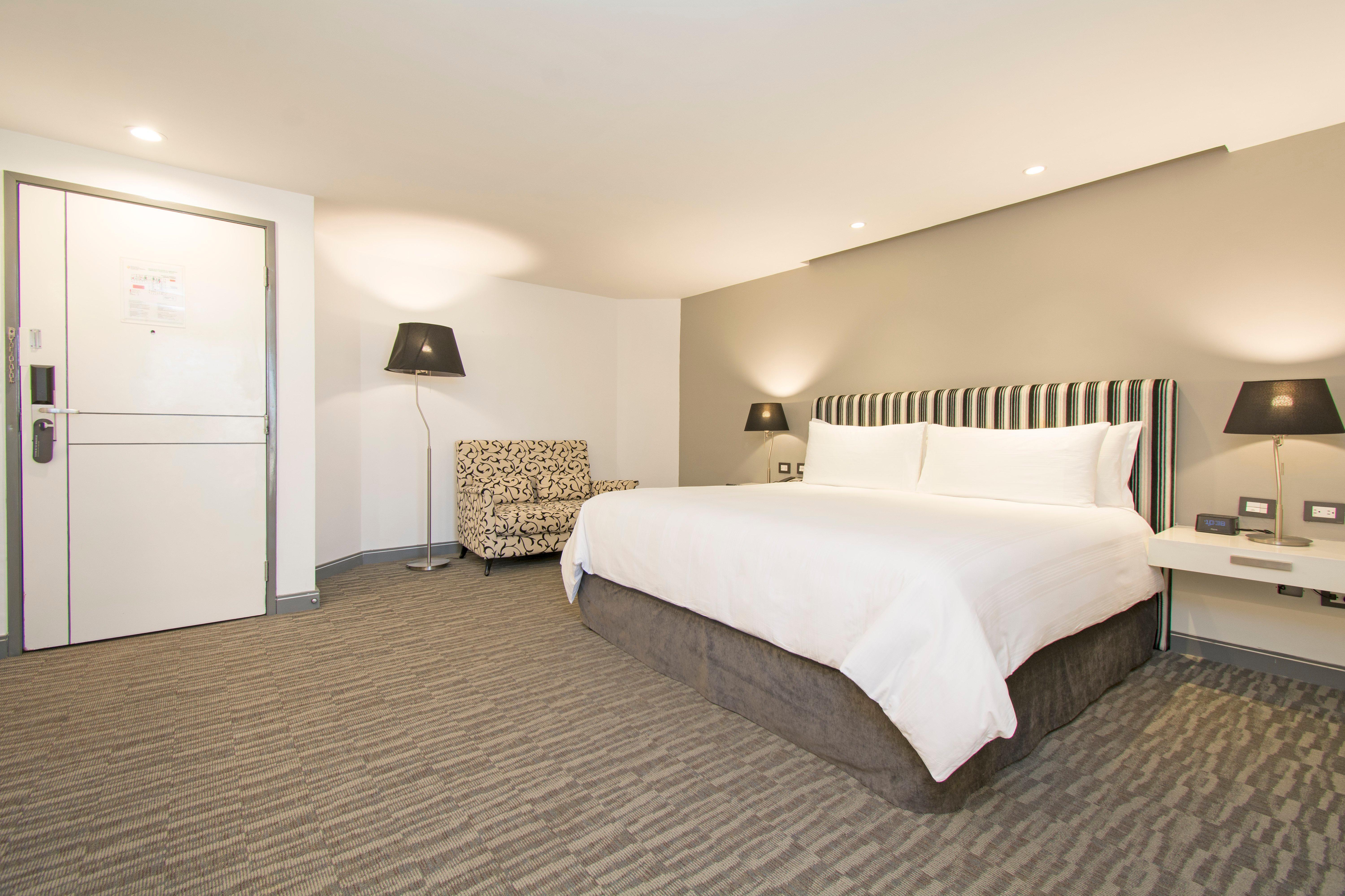 Presidente Intercontinental Guadalajara By Ihg Hotel Запопан Екстериор снимка