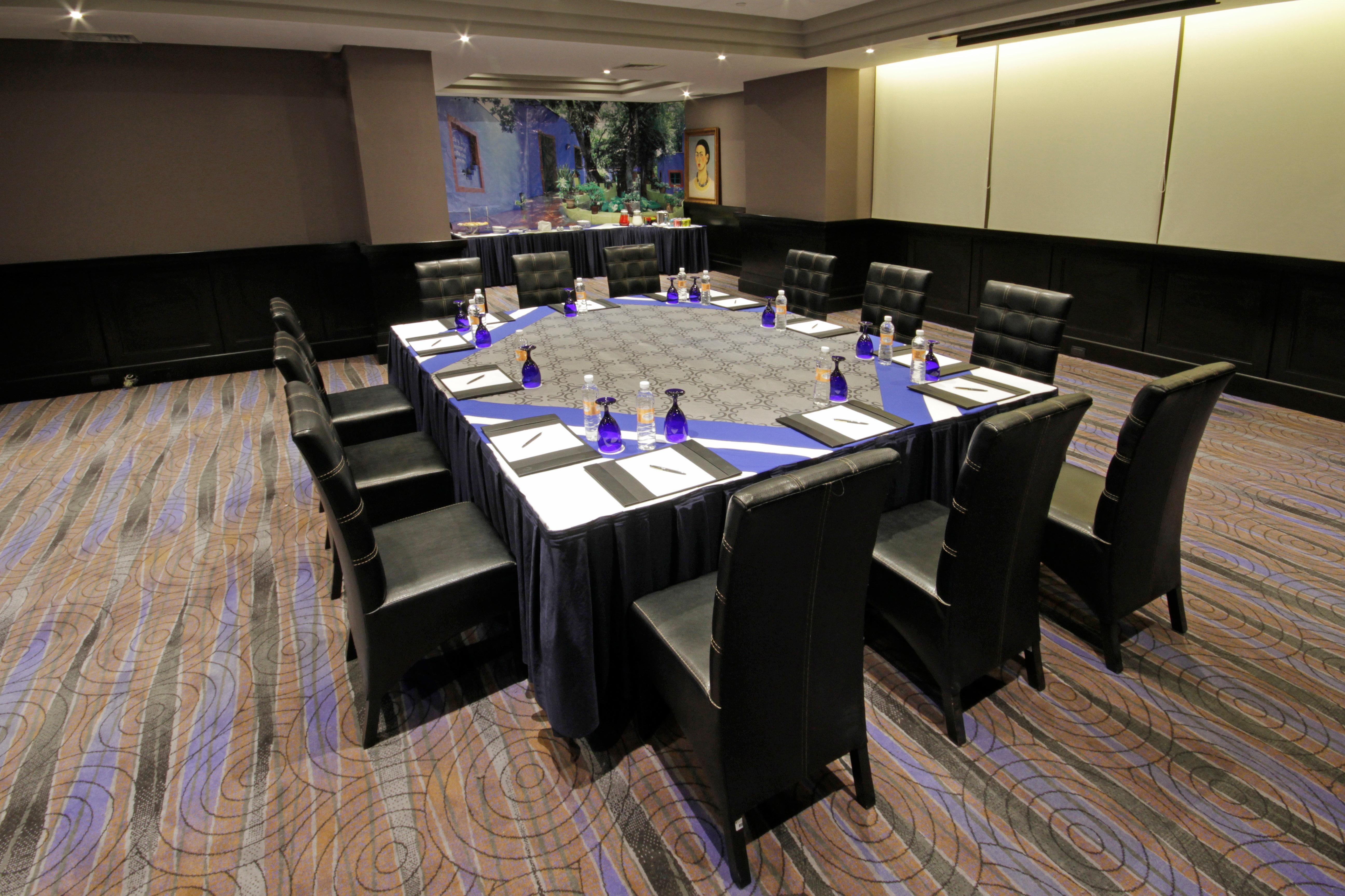 Presidente Intercontinental Guadalajara By Ihg Hotel Запопан Екстериор снимка