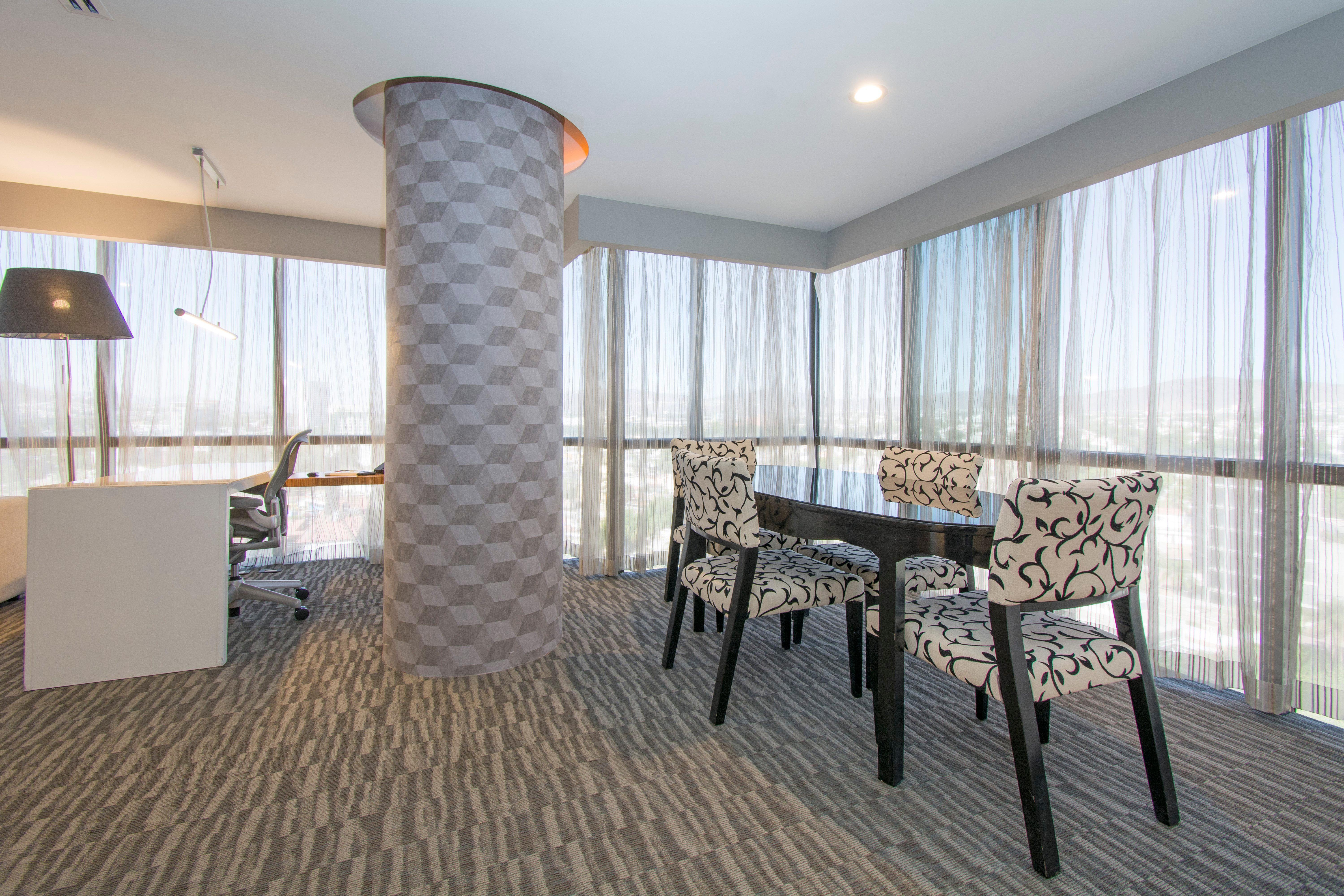 Presidente Intercontinental Guadalajara By Ihg Hotel Запопан Екстериор снимка